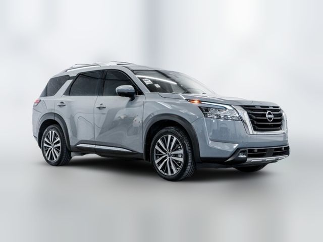 2022 Nissan Pathfinder Platinum