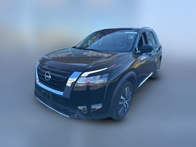 2022 Nissan Pathfinder Platinum