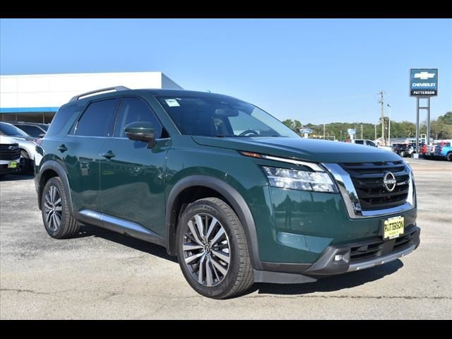 2022 Nissan Pathfinder Platinum