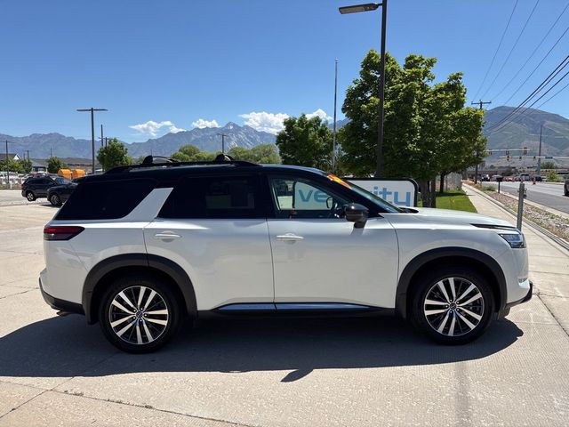 2022 Nissan Pathfinder Platinum