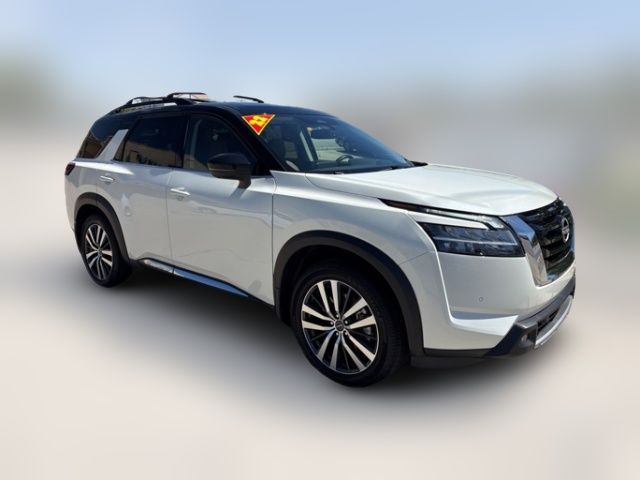 2022 Nissan Pathfinder Platinum