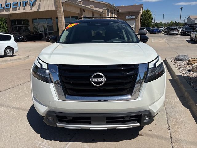 2022 Nissan Pathfinder Platinum
