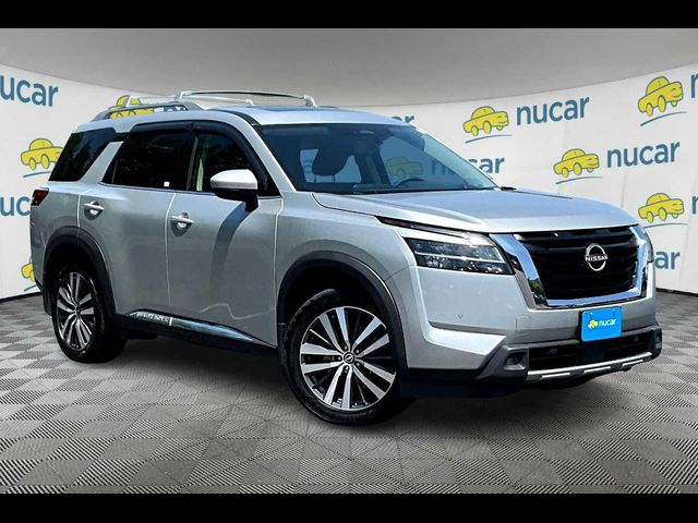 2022 Nissan Pathfinder Platinum