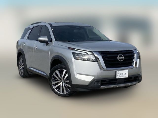 2022 Nissan Pathfinder Platinum