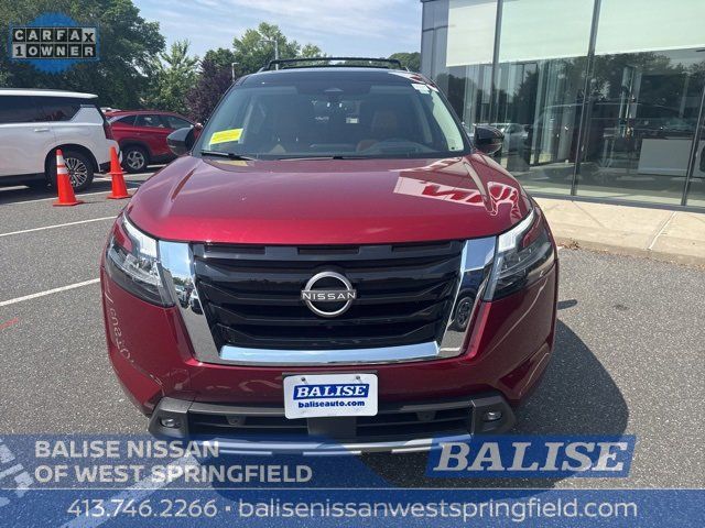 2022 Nissan Pathfinder Platinum
