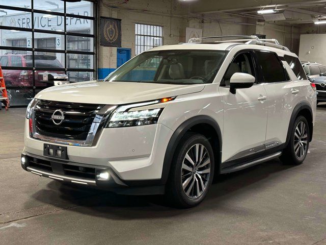 2022 Nissan Pathfinder Platinum