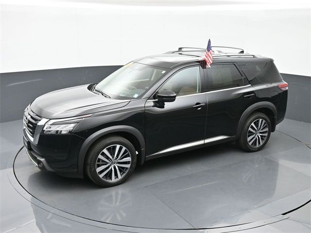 2022 Nissan Pathfinder Platinum