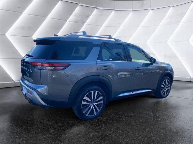 2022 Nissan Pathfinder Platinum