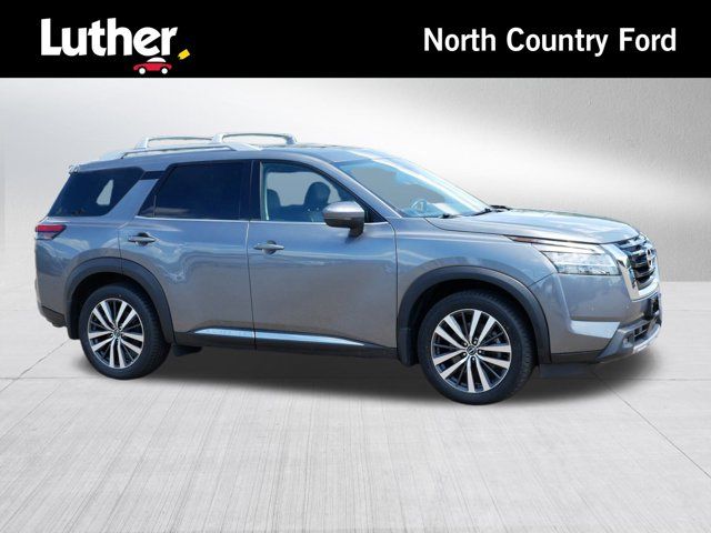 2022 Nissan Pathfinder Platinum