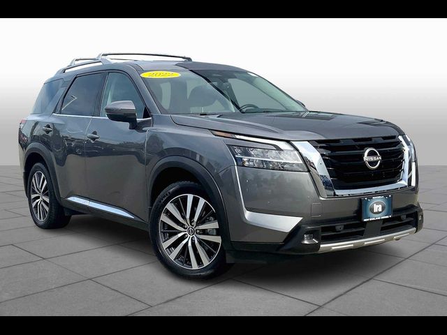 2022 Nissan Pathfinder Platinum