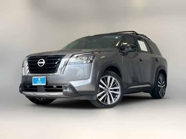 2022 Nissan Pathfinder Platinum