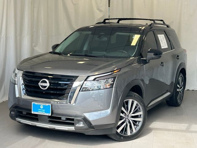 2022 Nissan Pathfinder Platinum