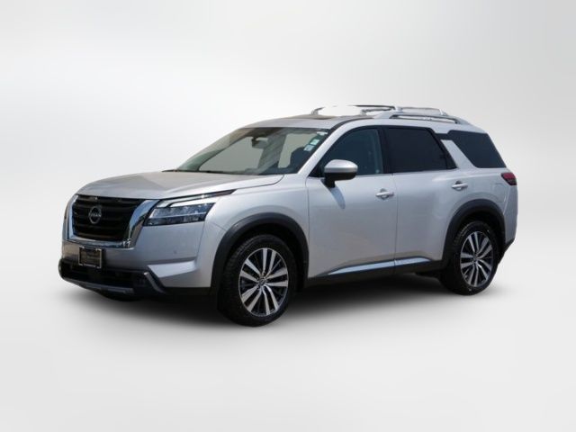 2022 Nissan Pathfinder Platinum