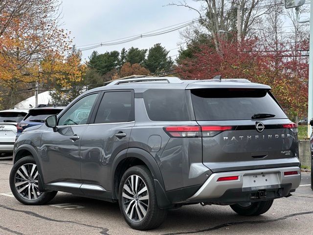 2022 Nissan Pathfinder Platinum