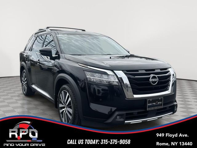 2022 Nissan Pathfinder Platinum
