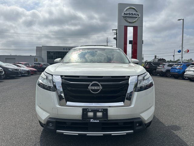 2022 Nissan Pathfinder Platinum