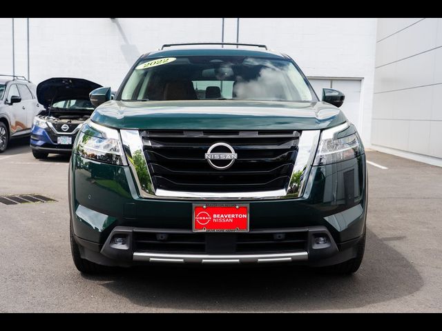 2022 Nissan Pathfinder Platinum