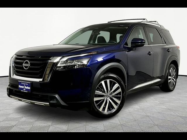 2022 Nissan Pathfinder Platinum