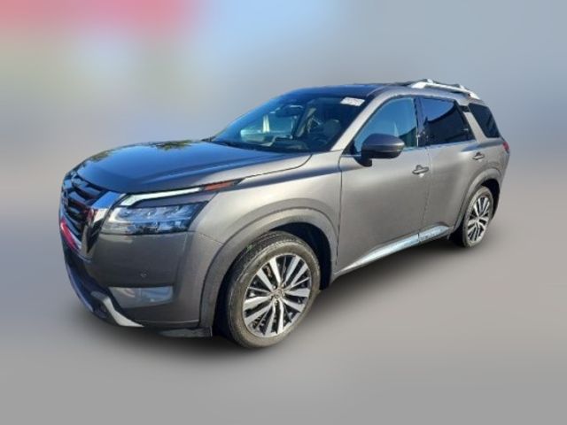 2022 Nissan Pathfinder Platinum