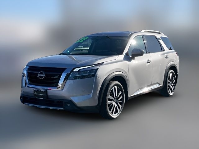 2022 Nissan Pathfinder Platinum