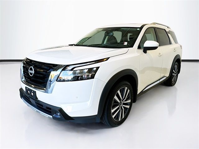 2022 Nissan Pathfinder Platinum