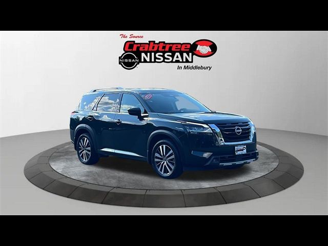 2022 Nissan Pathfinder Platinum