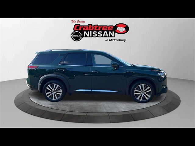 2022 Nissan Pathfinder Platinum