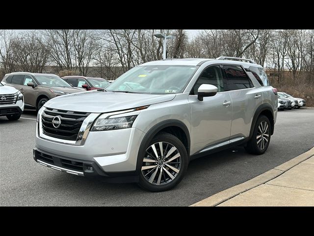 2022 Nissan Pathfinder Platinum