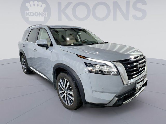 2022 Nissan Pathfinder Platinum