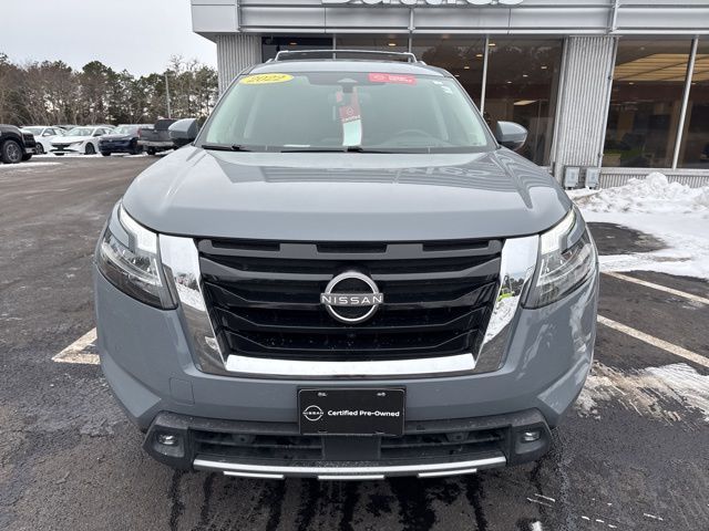 2022 Nissan Pathfinder Platinum