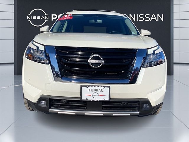 2022 Nissan Pathfinder Platinum