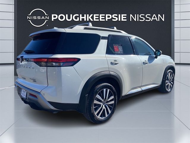 2022 Nissan Pathfinder Platinum