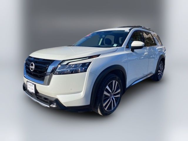 2022 Nissan Pathfinder Platinum