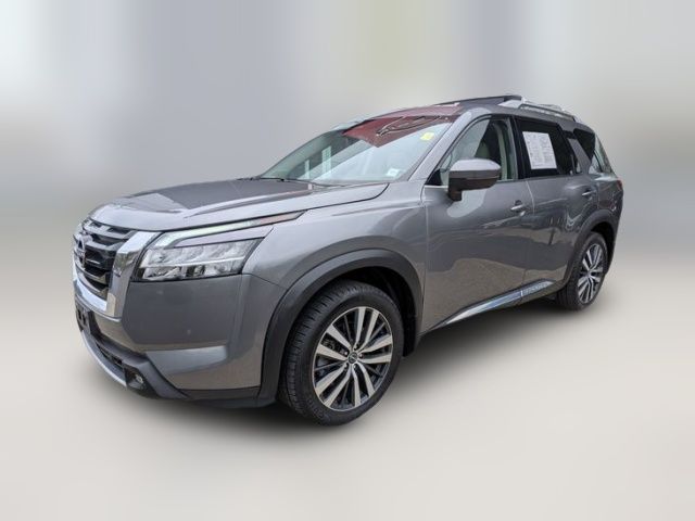 2022 Nissan Pathfinder Platinum