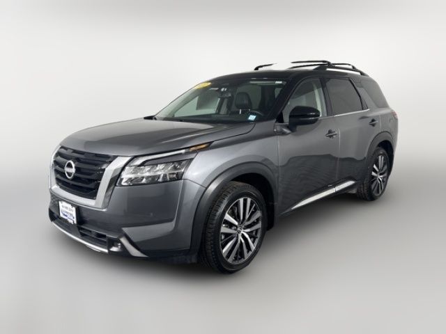 2022 Nissan Pathfinder Platinum