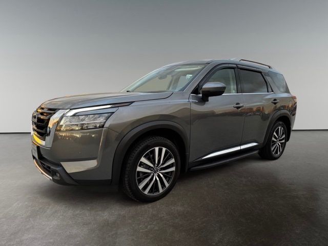 2022 Nissan Pathfinder Platinum