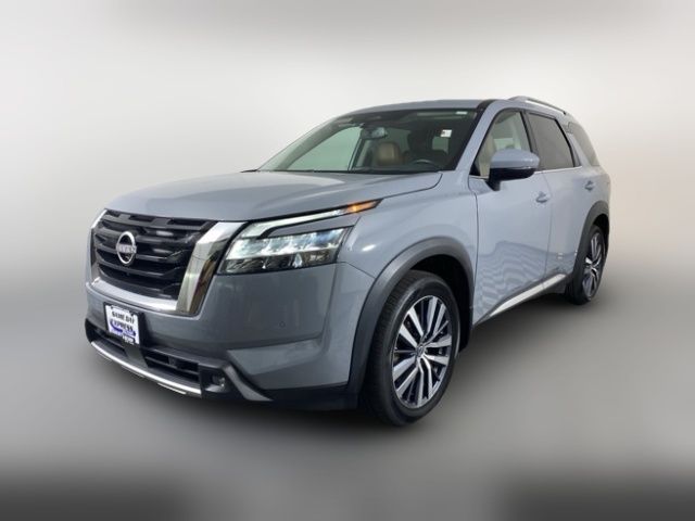 2022 Nissan Pathfinder Platinum