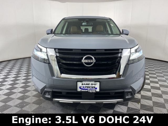 2022 Nissan Pathfinder Platinum