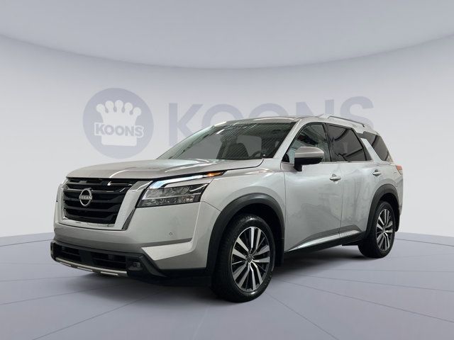 2022 Nissan Pathfinder Platinum