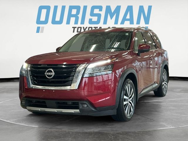 2022 Nissan Pathfinder Platinum