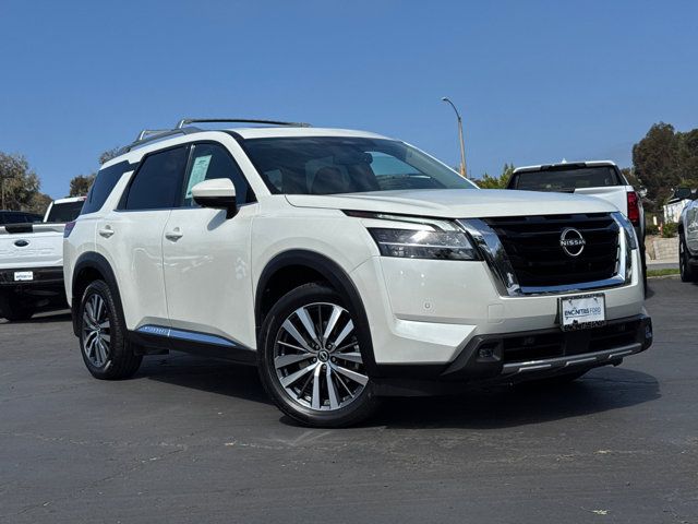 2022 Nissan Pathfinder Platinum