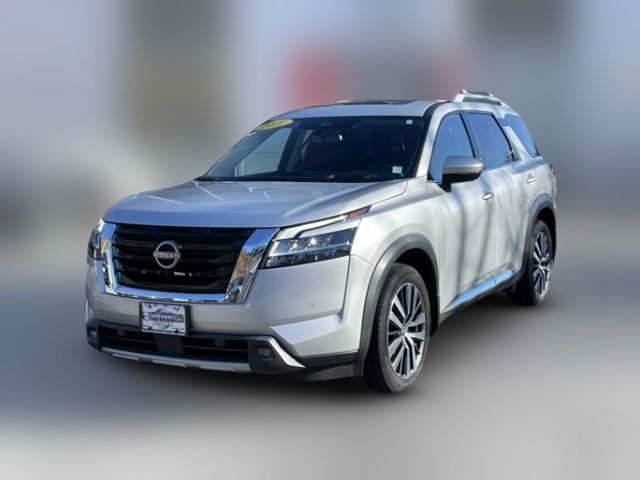 2022 Nissan Pathfinder Platinum