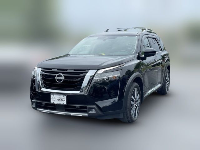 2022 Nissan Pathfinder Platinum