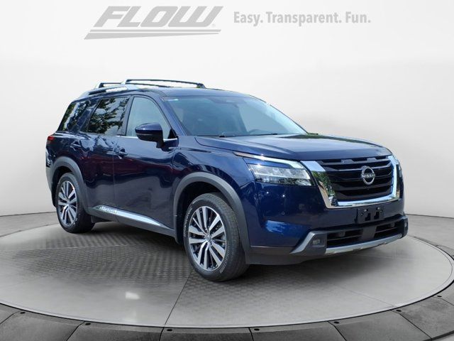 2022 Nissan Pathfinder Platinum