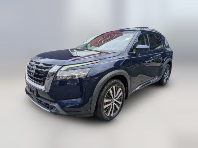 2022 Nissan Pathfinder Platinum