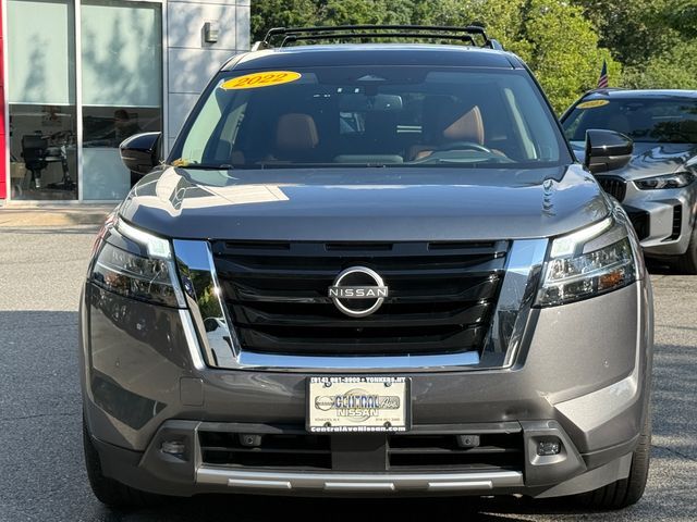 2022 Nissan Pathfinder Platinum