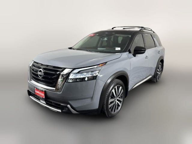 2022 Nissan Pathfinder Platinum