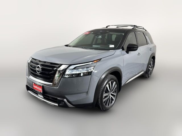 2022 Nissan Pathfinder Platinum