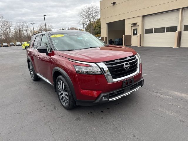 2022 Nissan Pathfinder Platinum