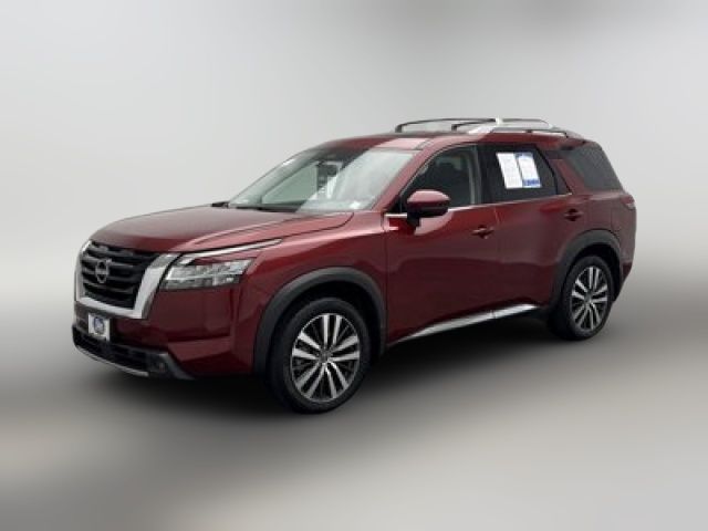 2022 Nissan Pathfinder Platinum